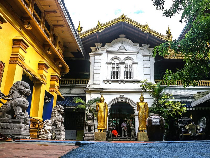 Colombo City Highlights (Gangaramaya Temple, Galle Face Green & Lotus Tower)
